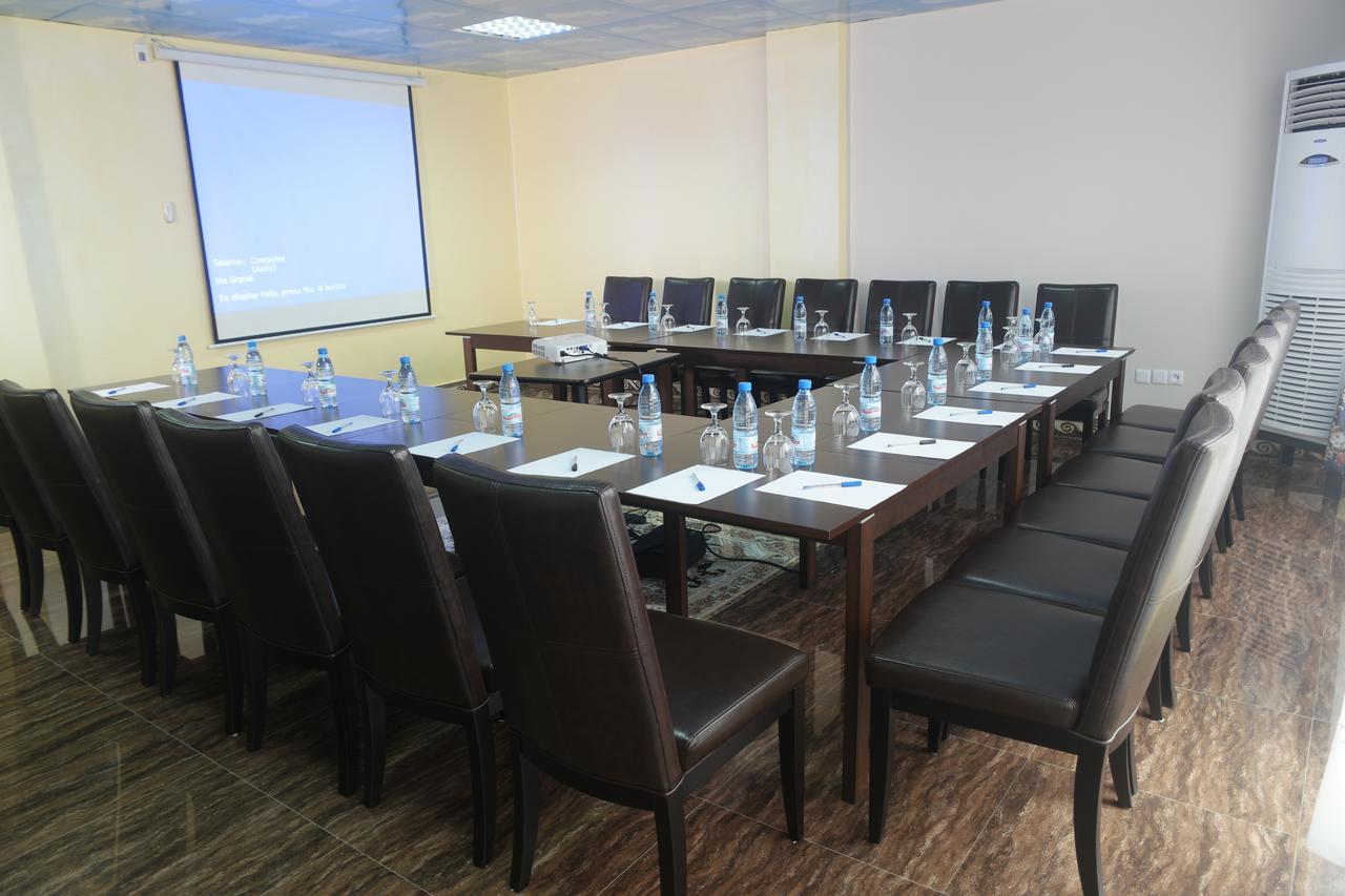 דואלה Noubou International Hotel מראה חיצוני תמונה