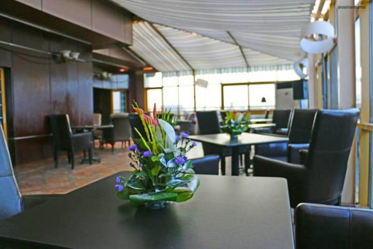 דואלה Noubou International Hotel מראה חיצוני תמונה