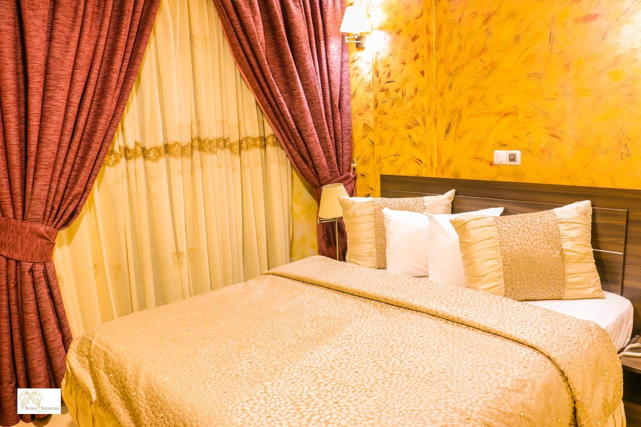 דואלה Noubou International Hotel מראה חיצוני תמונה