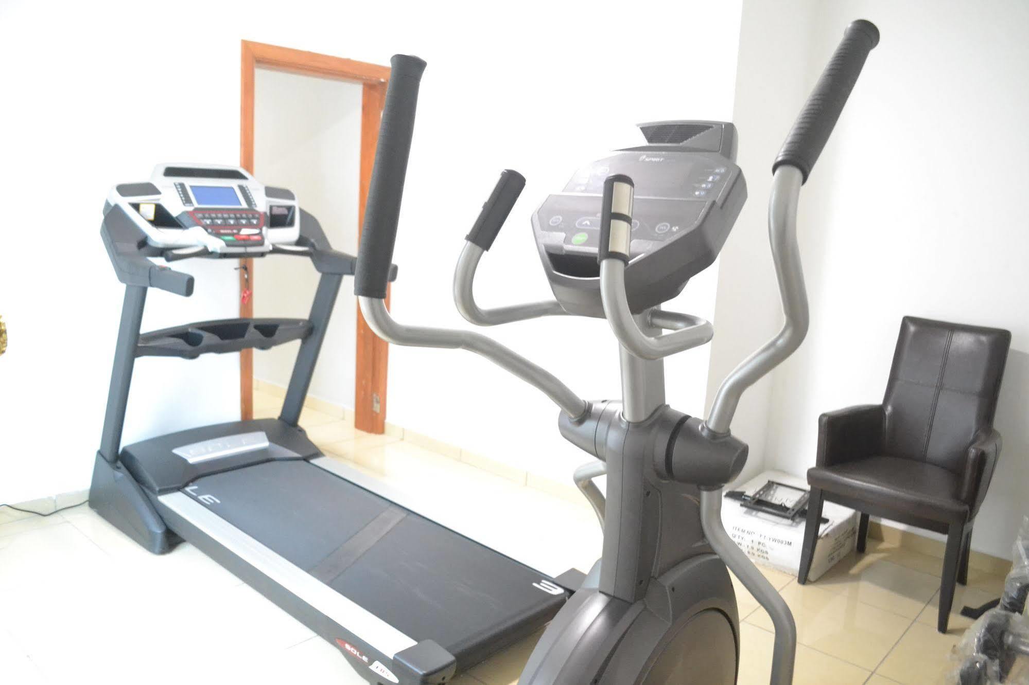 דואלה Noubou International Hotel מראה חיצוני תמונה